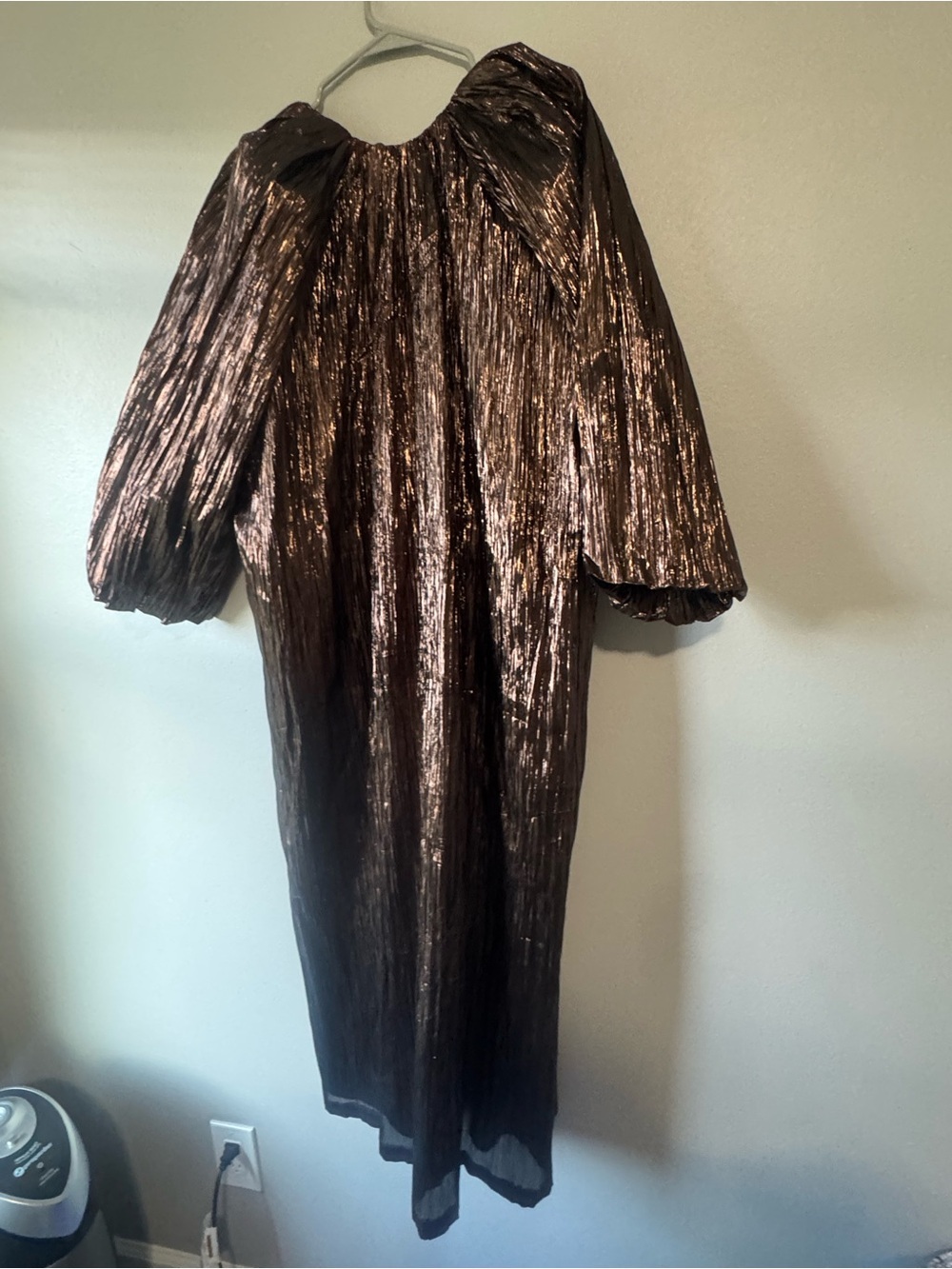 Tuckernuck Metallic Brown Pleated Midi Dress with Balloon Sleeves - Picture 9 of 9